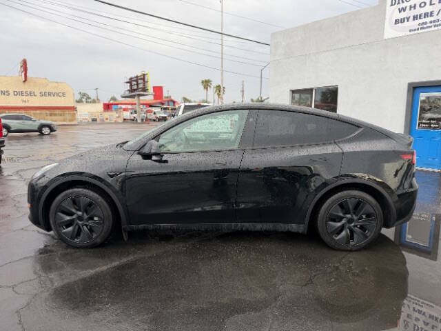 Used 2025 Tesla Model Y Long Range RWD image 6