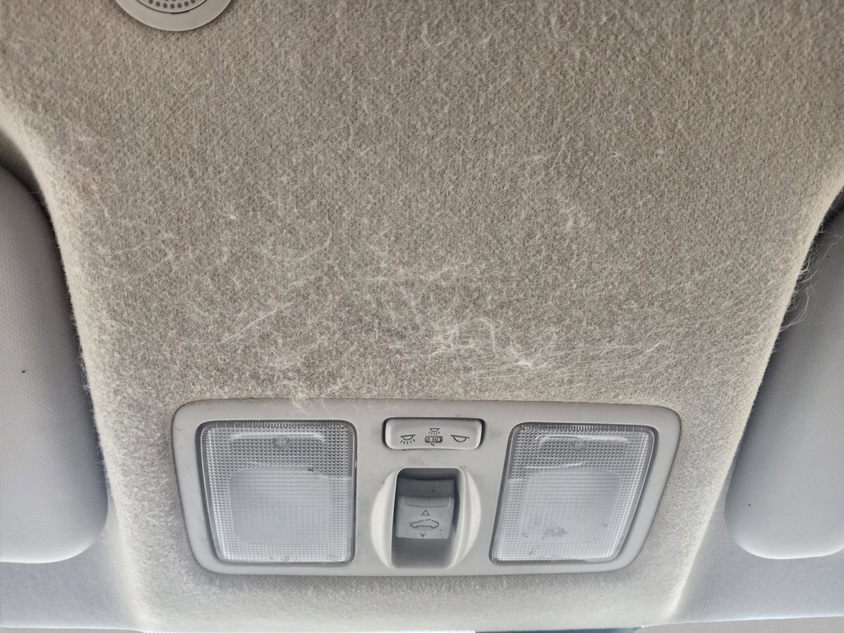 Used 2022 Hyundai Venue SEL w/ Cargo Package image 18