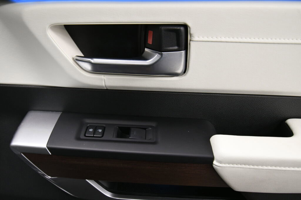 Certified 2024 Toyota Sequoia Capstone image 30