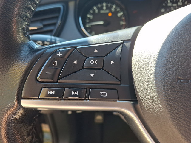 Used 2021 Nissan Rogue Sport SV AWD/4WD image 19