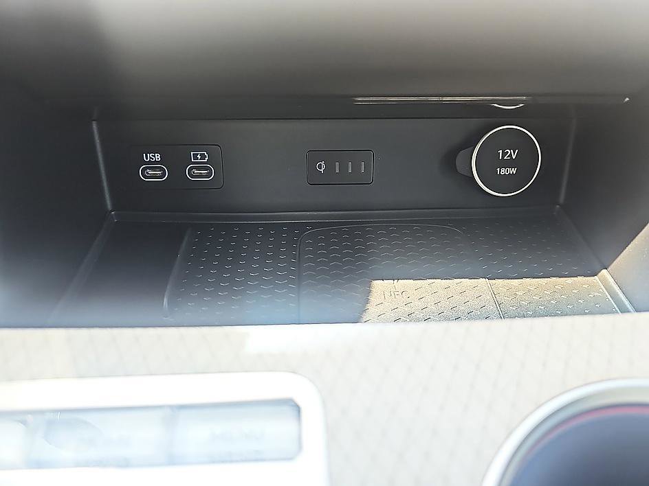 Used 2025 Genesis GV80 3.5T Prestige image 26