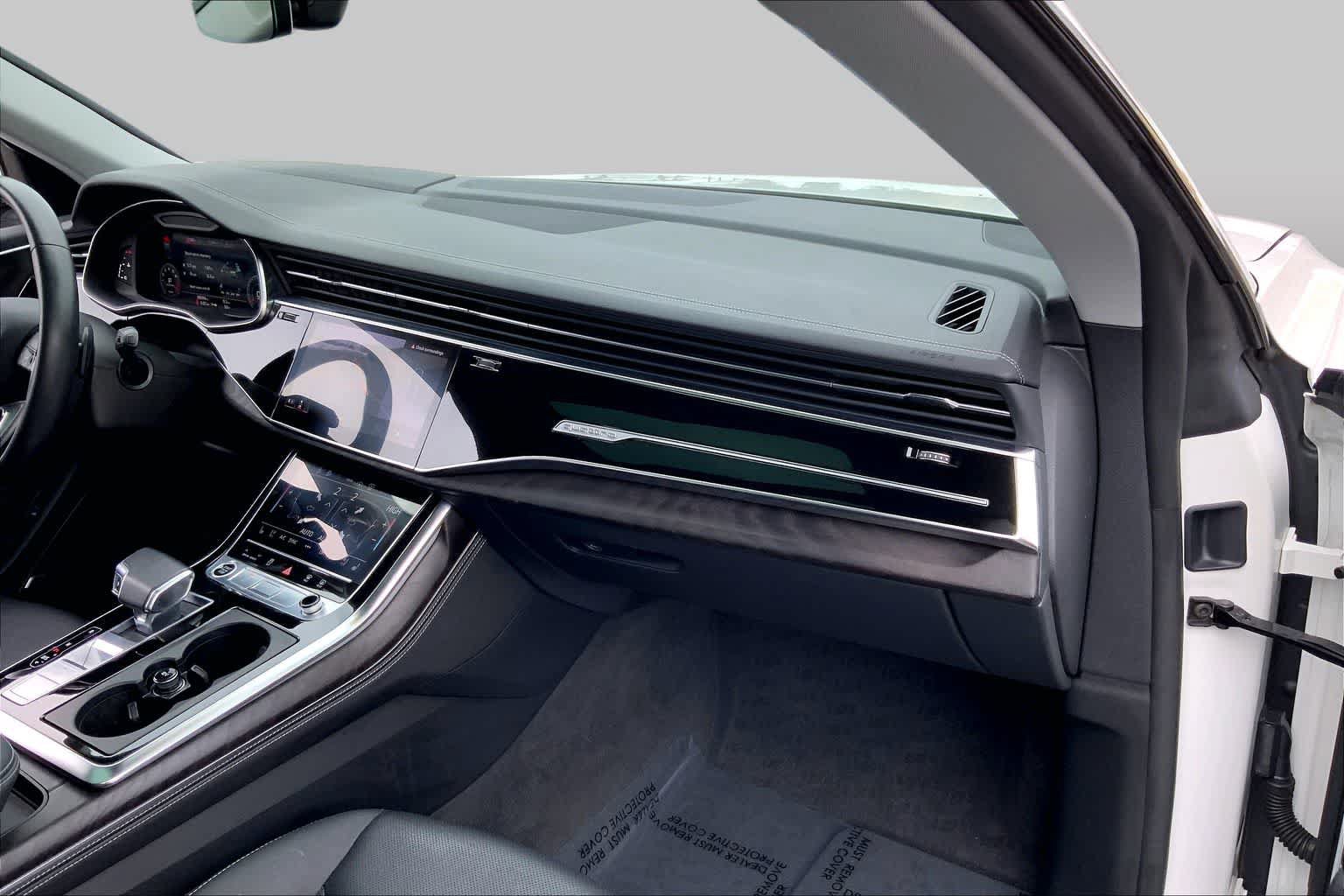 Used 2023 Audi Q8 Prestige w/ Prestige Package AWD/4WD image 18