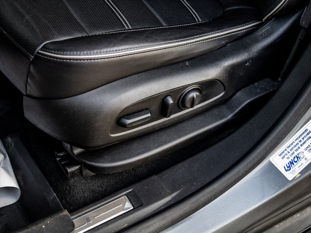 Used 2020 GMC Acadia Denali w/ Technology Package image 19