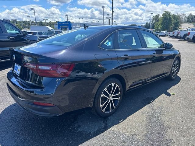 Used 2023 Volkswagen Jetta Sport FWD image 5