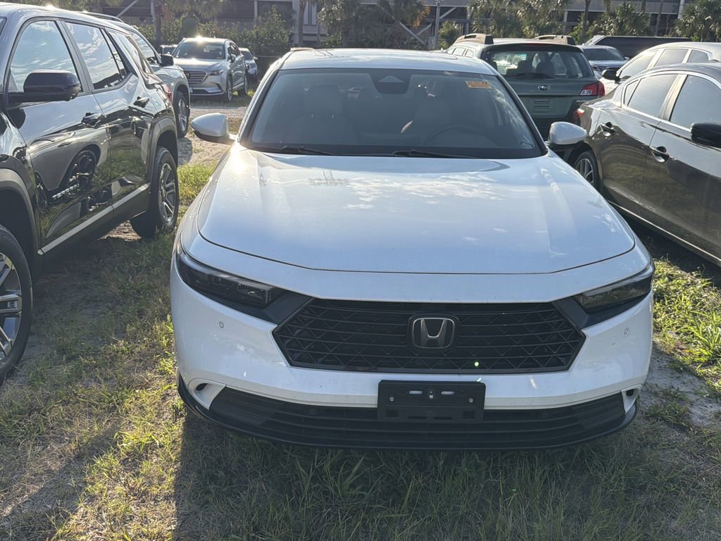 Used 2023 Honda Accord EX-L image 2