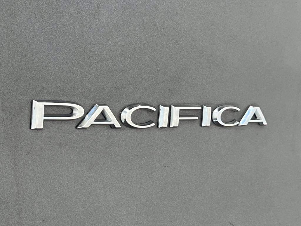 Used 2021 Chrysler Pacifica Limited FWD image 45