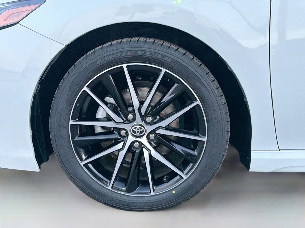 Used 2022 Toyota Camry SE FWD image 39
