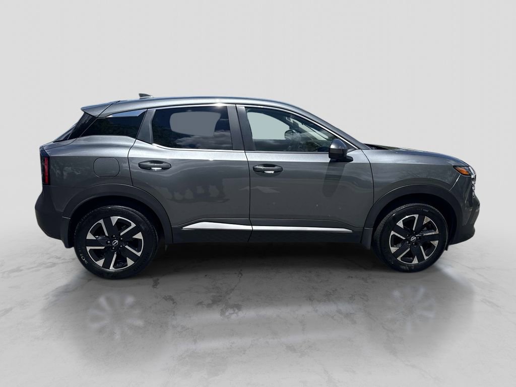Used 2025 Nissan Kicks SV AWD/4WD image 9