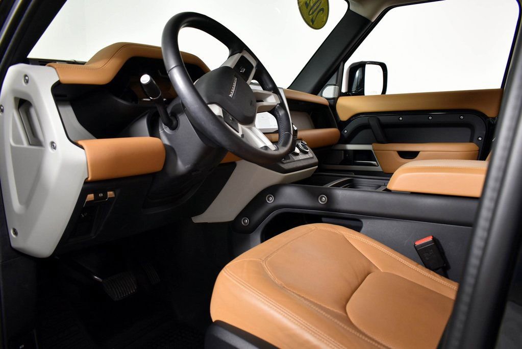 Used 2024 Land Rover Defender 130 S image 17