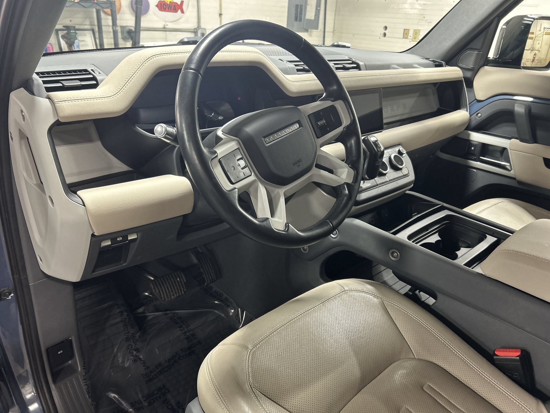 Used 2022 Land Rover Defender 110 S AWD/4WD image 12