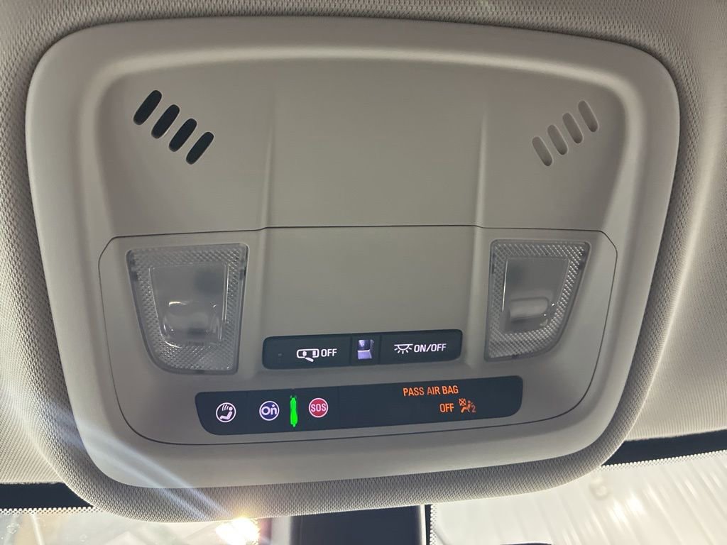 Used 2020 Chevrolet Traverse LS image 28