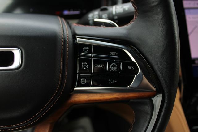 Used 2022 Jeep Grand Cherokee L Summit AWD/4WD image 14