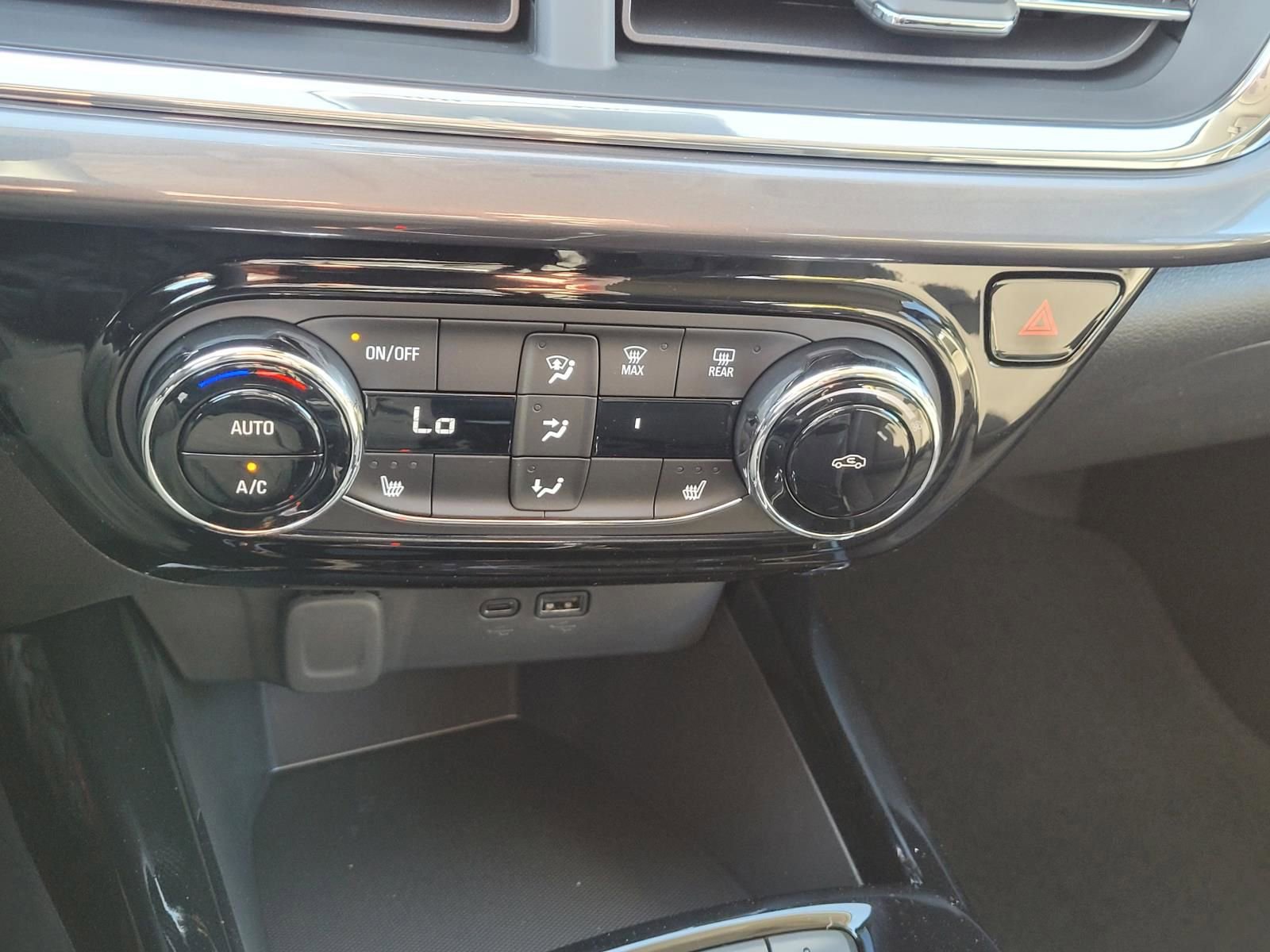 New 2026 Chevrolet Trax ACTIV FWD image 18
