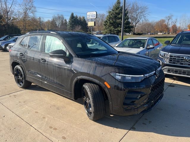 New 2026 Volkswagen Tiguan SE R-Line