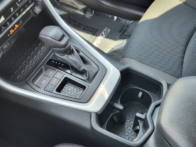 Used 2024 Toyota RAV4 LE FWD image 20