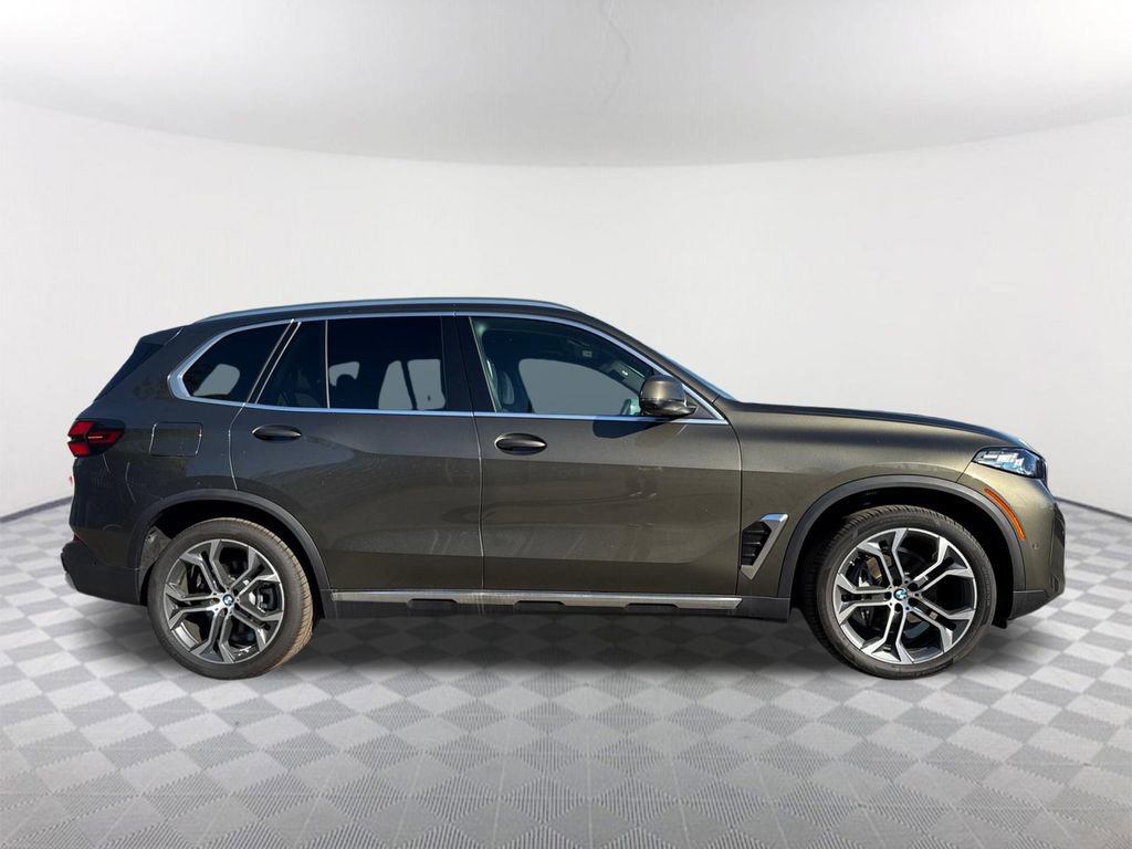New 2026 BMW X5 xDrive40i image 3