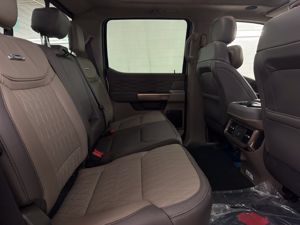 New 2027 Ford F350 Platinum w/ Platinum Plus Package AWD/4WD image 29