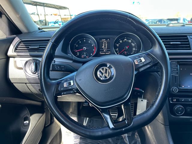 Used 2017 Volkswagen Passat 1.8T R-Line image 12