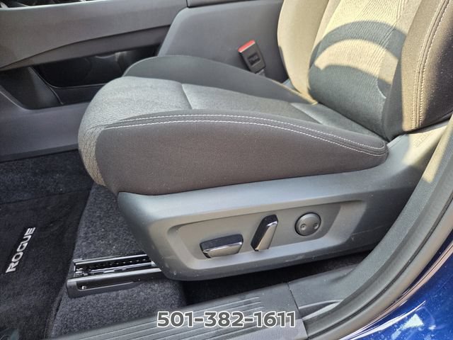Certified 2026 Nissan Rogue SV FWD image 10