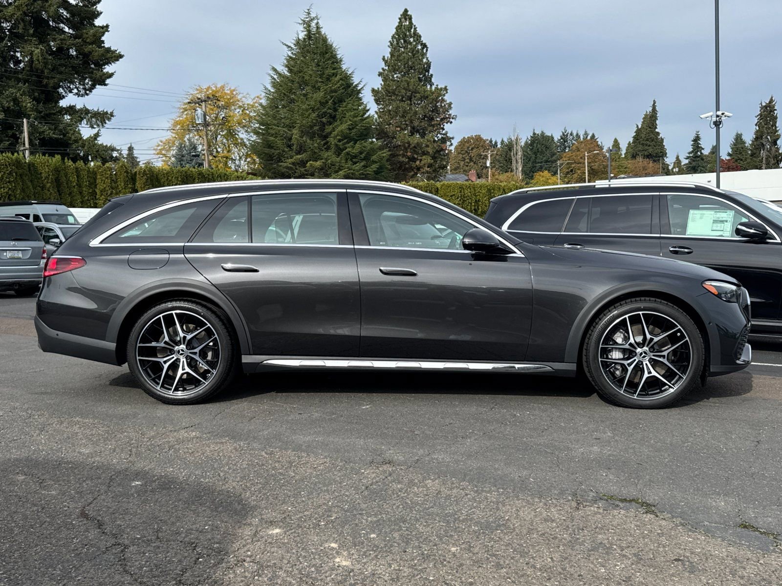New 2026 Mercedes-Benz E 450 4MATIC All-Terrain Wagon image 3