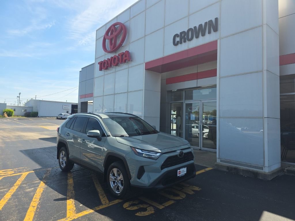 Used 2023 Toyota RAV4 XLE image 1