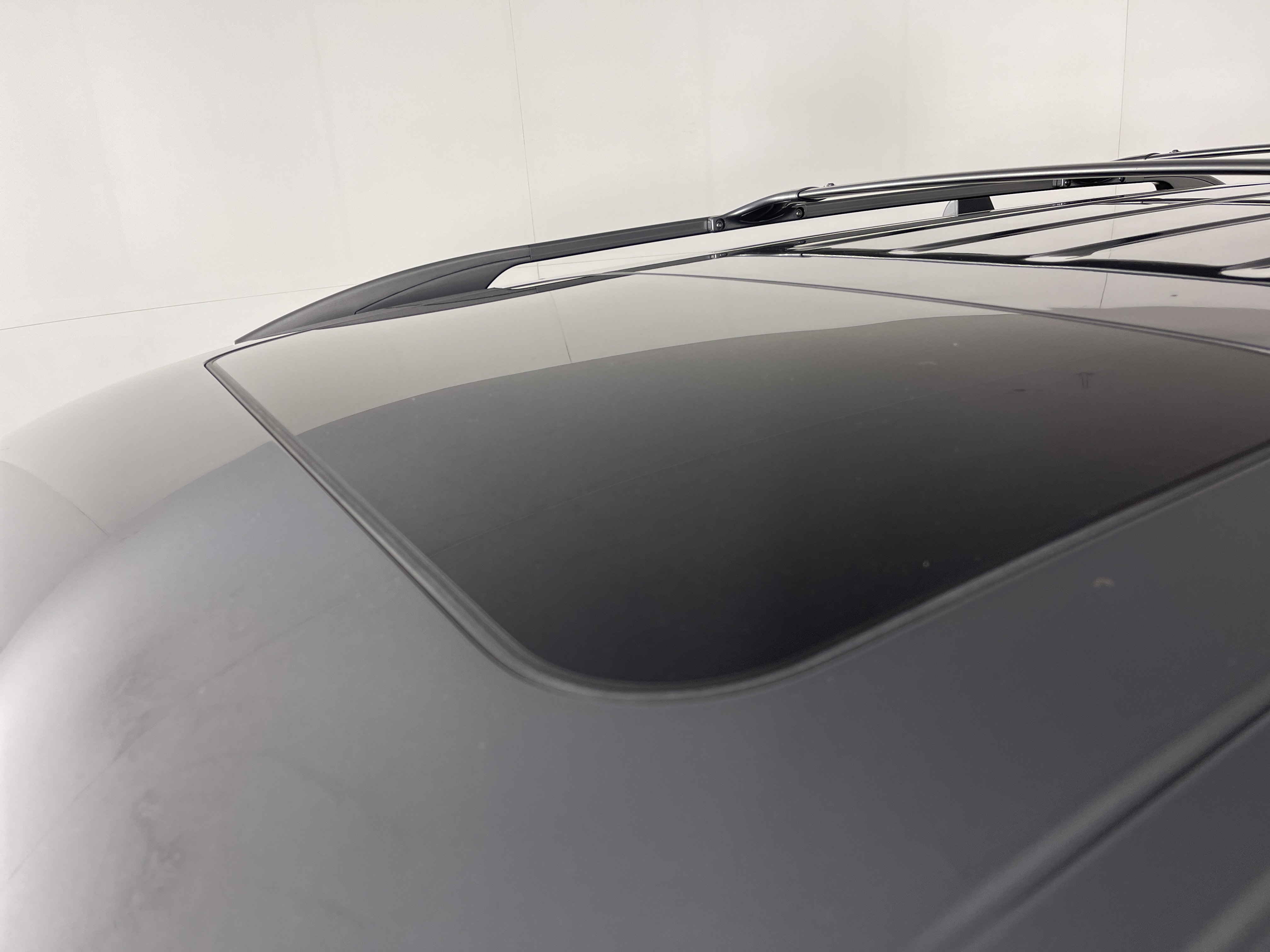 Used 2017 Nissan Armada Platinum w/ Interior Lighting Package image 6