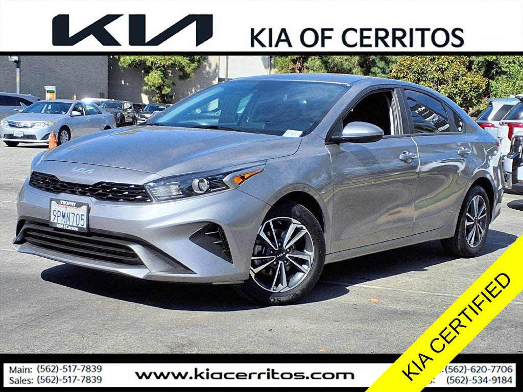 Certified 2024 Kia Forte LXS FWD image 1