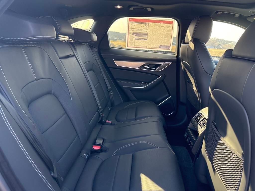 Used 2026 Jaguar F-PACE R-Dynamic S image 19