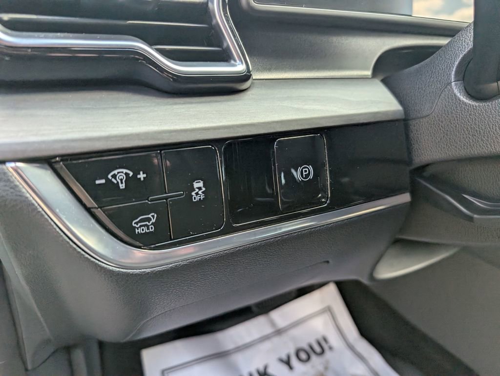 Used 2025 Kia Sportage X-Line w/ Premium Package AWD/4WD image 16