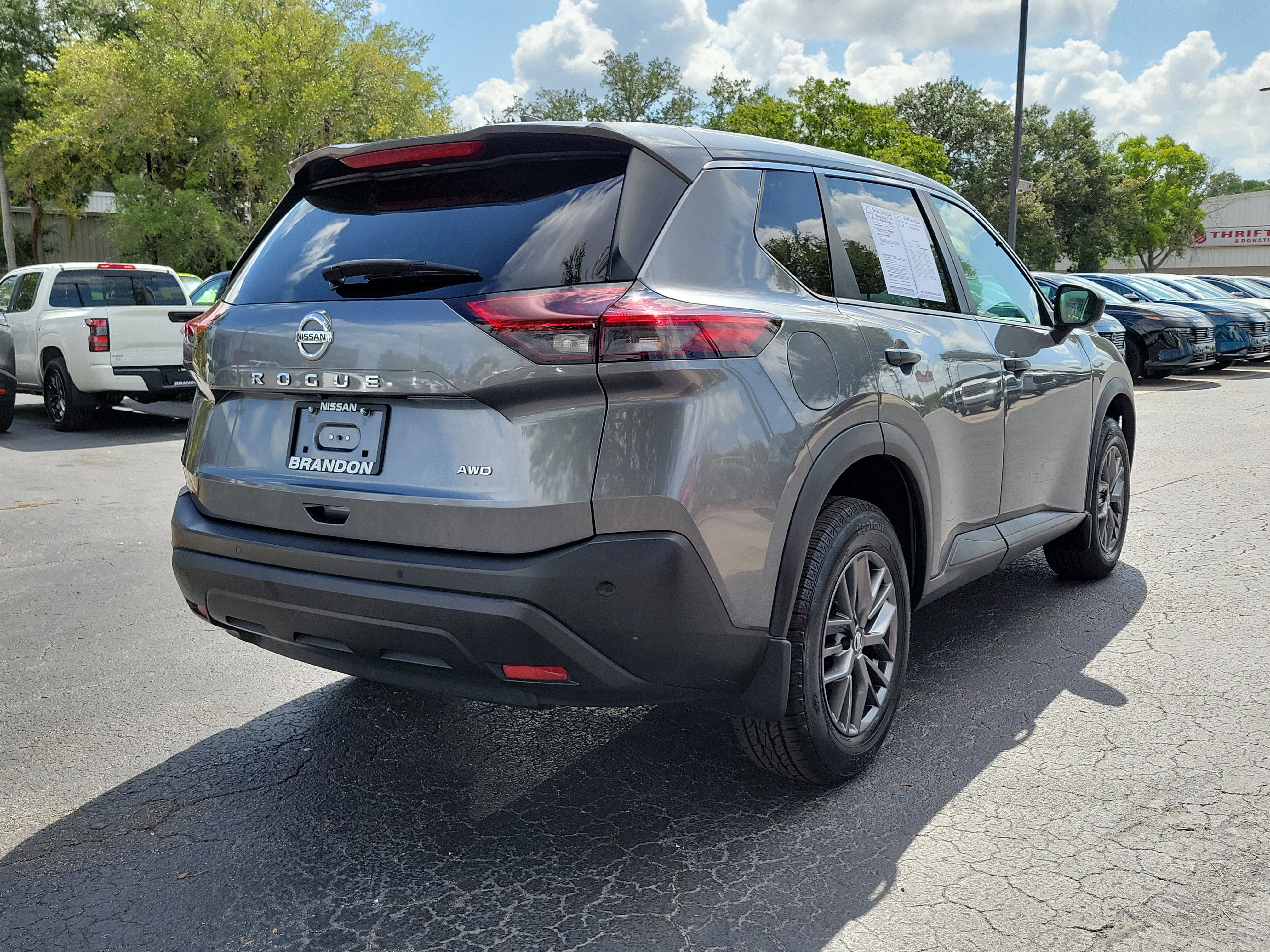 Used 2021 Nissan Rogue S AWD/4WD image 7
