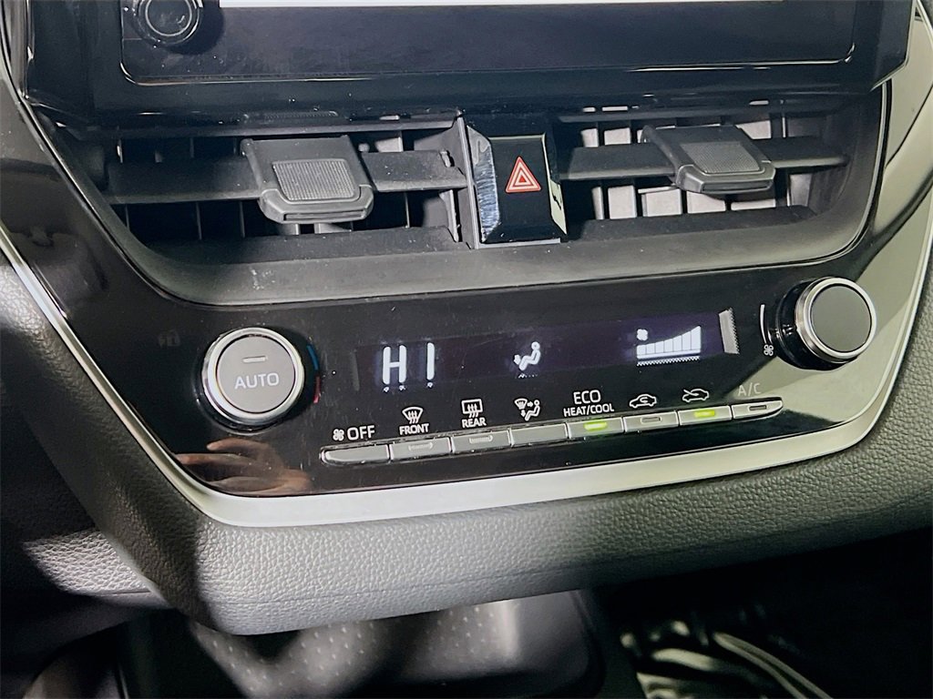 Used 2025 Toyota Corolla LE image 15