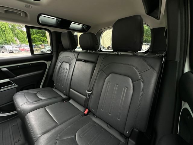 Used 2022 Land Rover Defender 110 S image 36