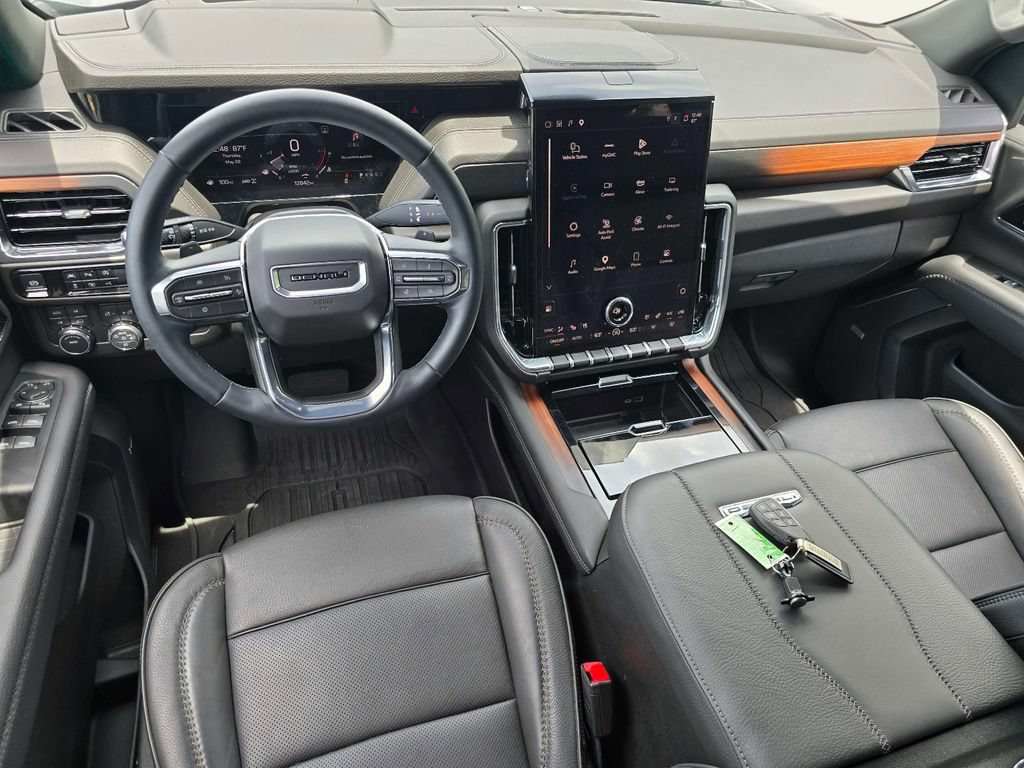 Used 2025 GMC Yukon Denali AWD/4WD image 15