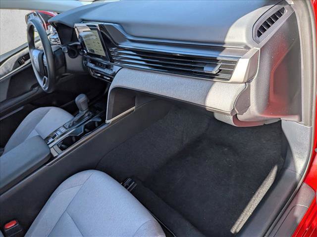 Used 2025 Toyota Camry LE image 21