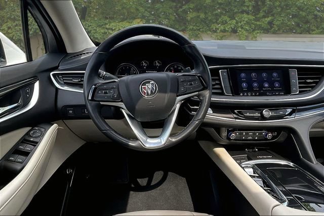 Used 2023 Buick Enclave Essence w/ Experience Buick Package FWD image 8