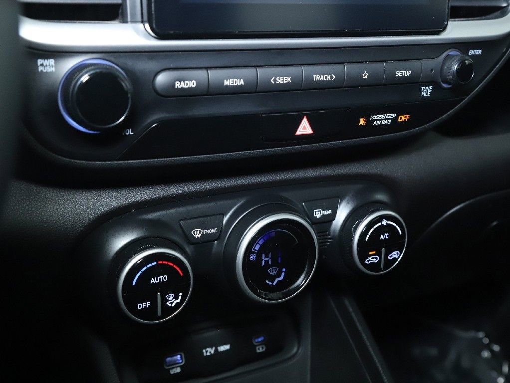 Used 2023 Hyundai Venue SEL FWD image 30