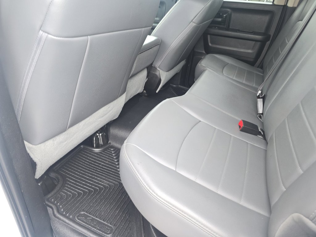 Used 2019 RAM 1500 Tradesman w/ Chrome Appearance Group image 16