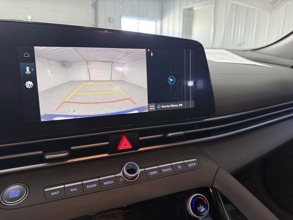 Used 2023 Hyundai Elantra SEL w/ Convenience Package image 15