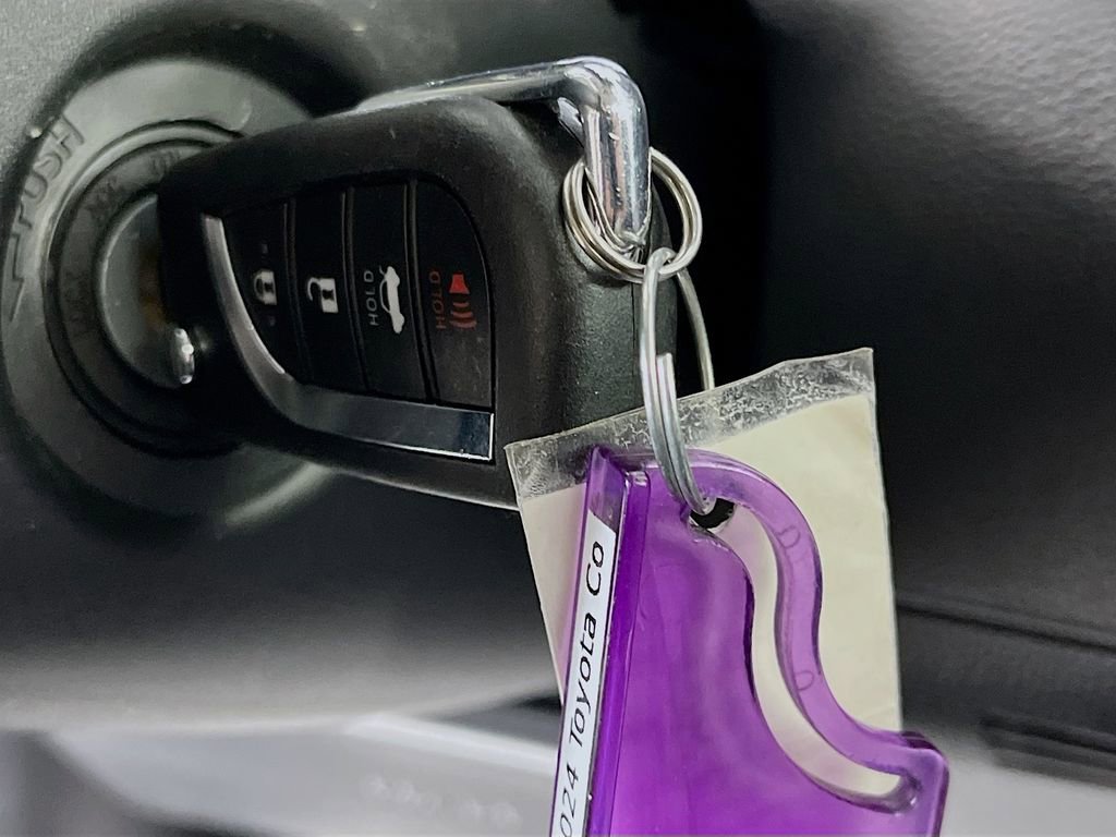 Used 2024 Toyota Corolla LE AWD/4WD image 23