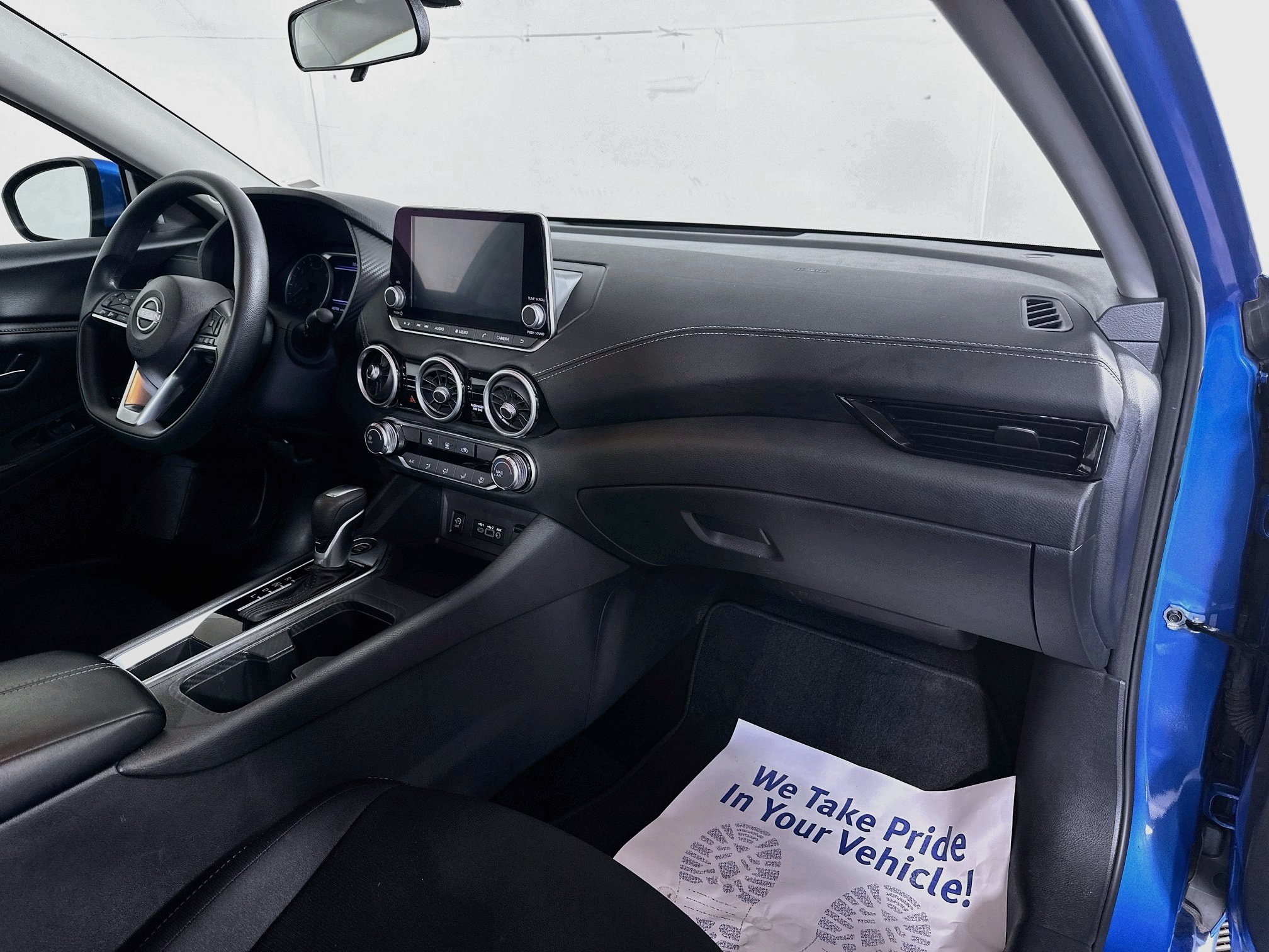 Used 2024 Nissan Sentra SV FWD image 26