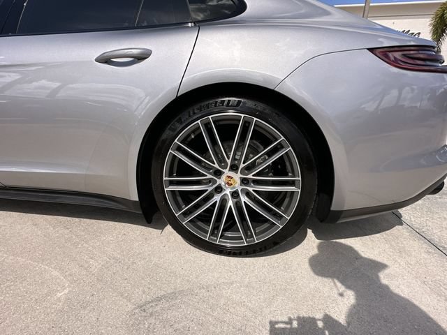 Used 2017 Porsche Panamera 4S AWD/4WD image 18