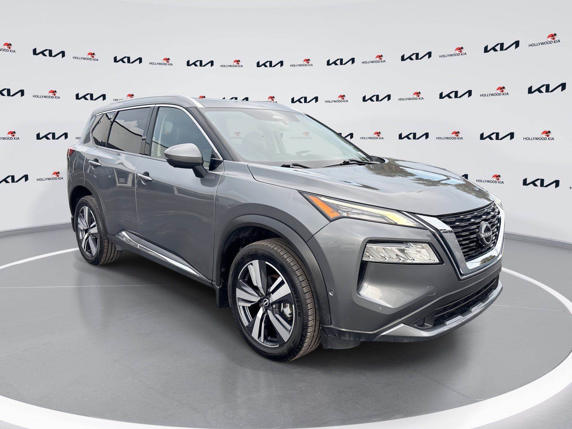 Used 2023 Nissan Rogue SL w/ SL Premium Package FWD image 1
