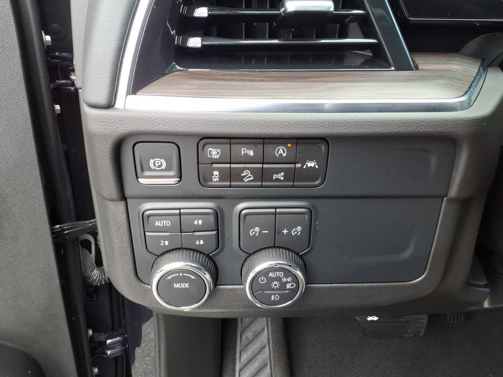 Certified 2025 Chevrolet Tahoe Z71 AWD/4WD image 23