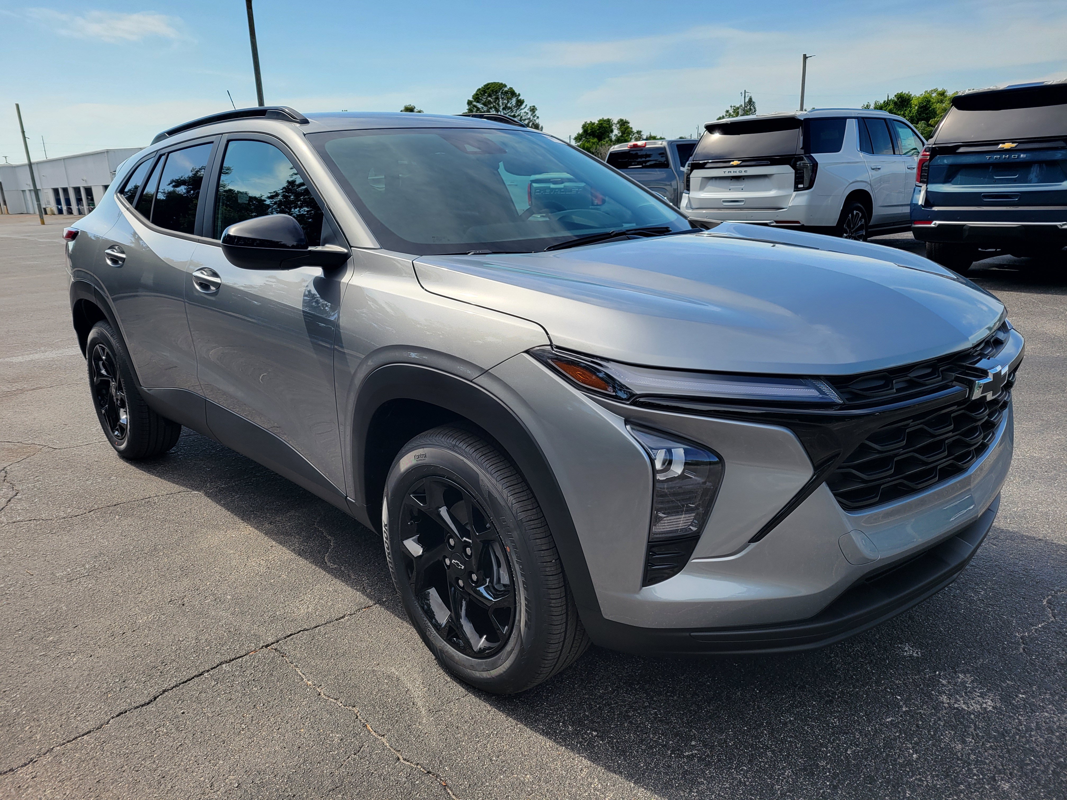 New 2026 Chevrolet Trax LT w/ Driver Confidence Package FWD image 3