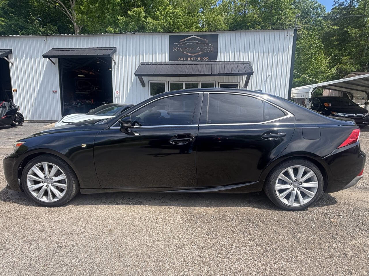 Used 2014 Lexus IS 250 w/ Premium Package RWD image 2
