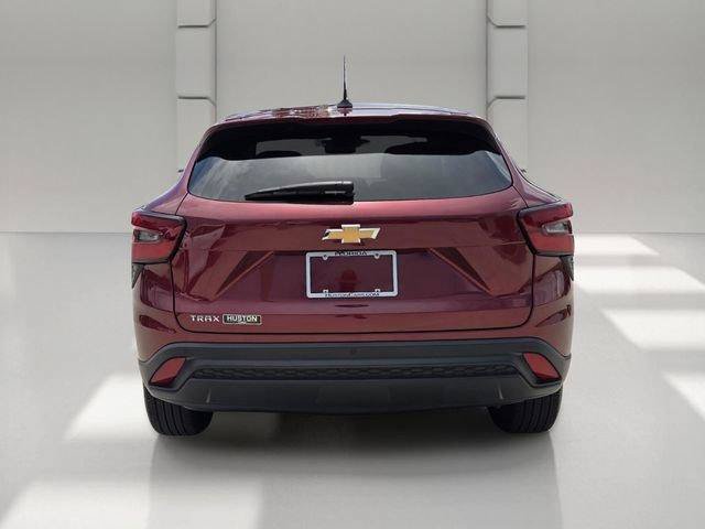 Certified 2024 Chevrolet Trax LS w/ LS Convenience Package FWD image 4