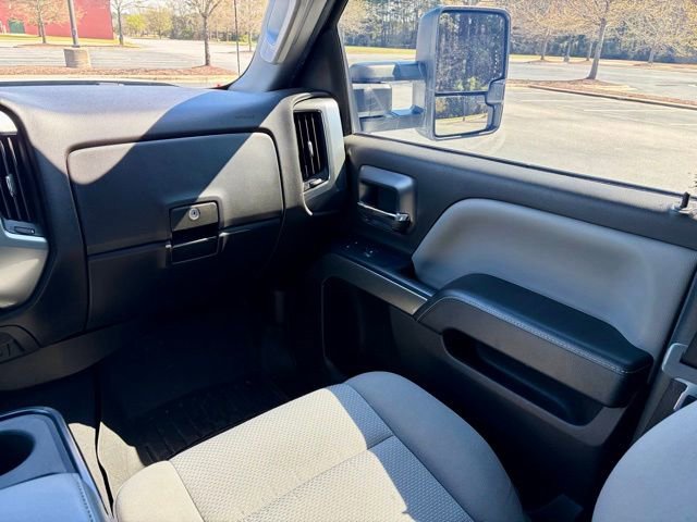 Used 2019 Chevrolet Silverado 2500 LT w/ LT Convenience Package image 26