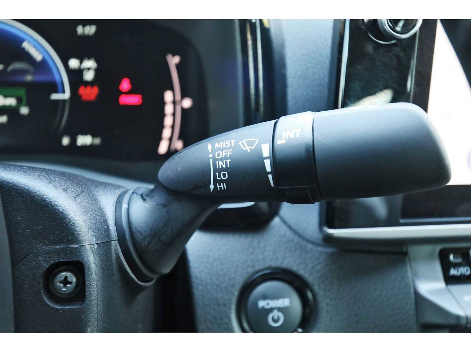 Used 2025 Toyota Camry SE image 18