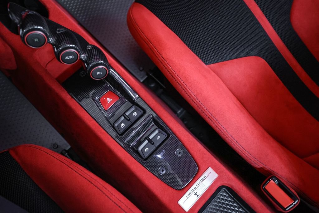 Used 2015 Ferrari 458 Speciale A RWD image 41