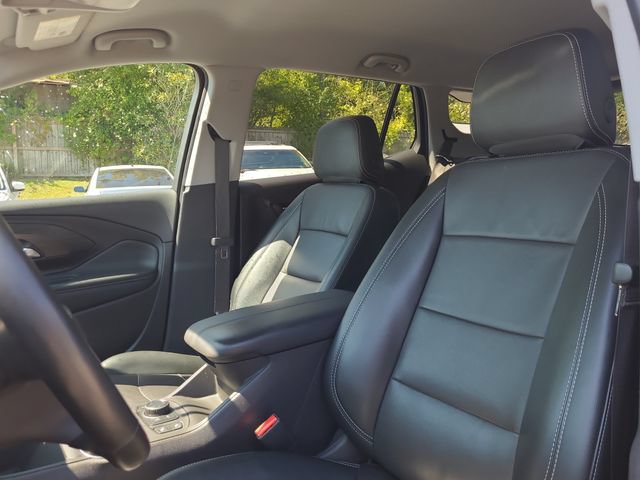 Used 2024 GMC Terrain SLT AWD/4WD image 11